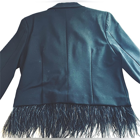 Black cropped one button lapel collar with fringe on hem jacket - Picture 3 of 15